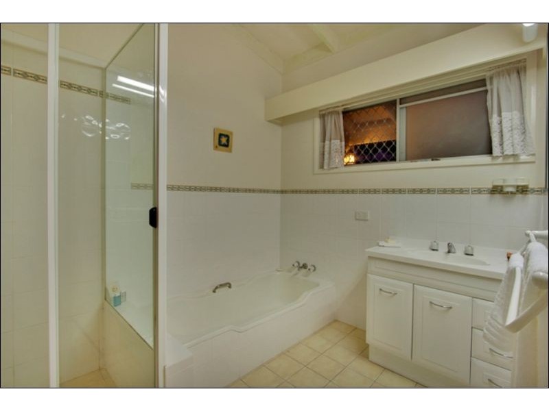 12 Bione Ave, Banora Point NSW 2486