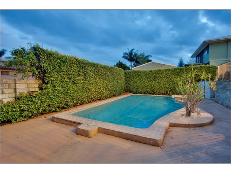 12 Bione Ave, Banora Point NSW 2486