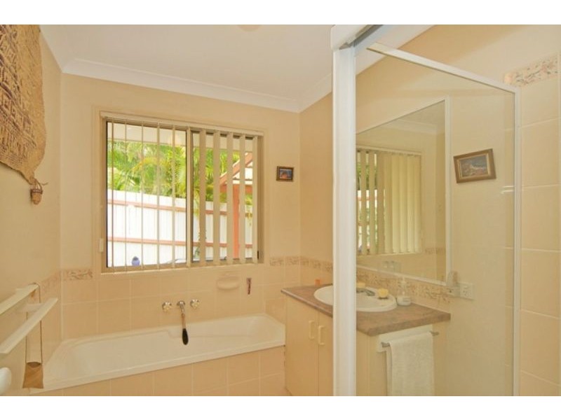 1 / 15 Kildare Dr, Banora Point NSW 2486