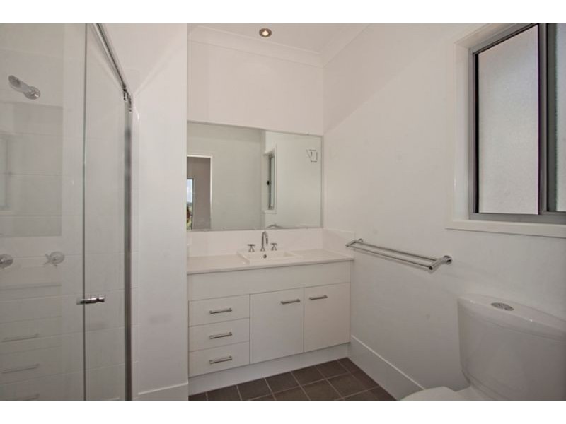 5 Belah Crt, Banora Point NSW 2486