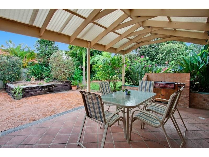 10 Riversdale Boulevard, Banora Point NSW 2486