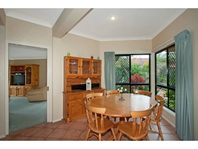 10 Riversdale Boulevard, Banora Point NSW 2486