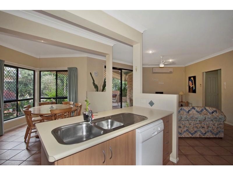 10 Riversdale Boulevard, Banora Point NSW 2486