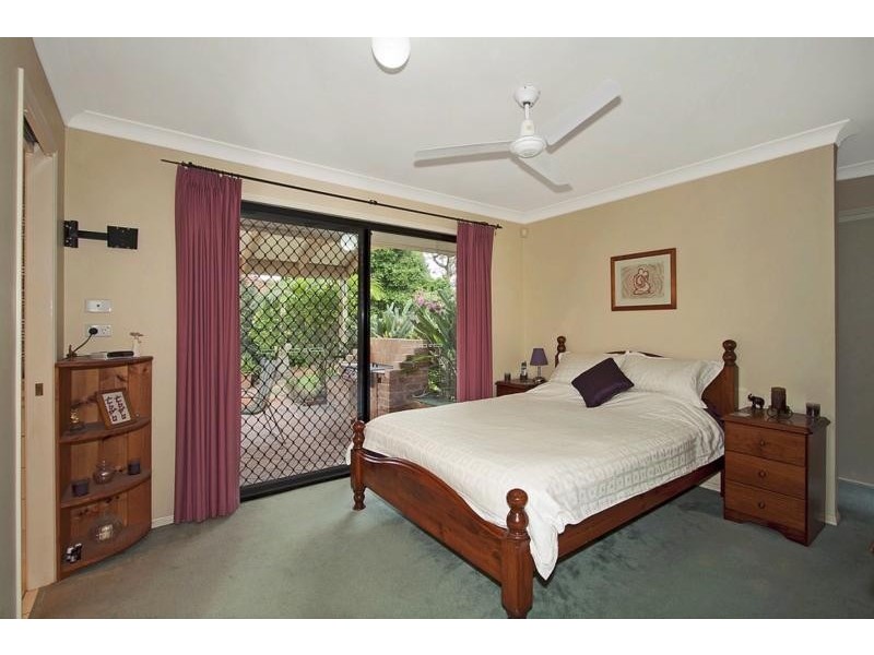 10 Riversdale Boulevard, Banora Point NSW 2486