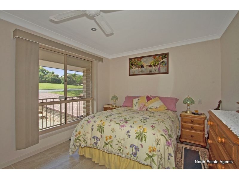 42 Walter Cres, Banora Point NSW 2486