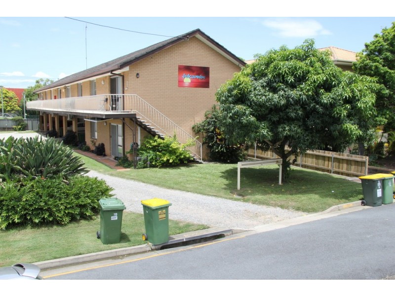 4 / 70 McLean Street, Coolangatta QLD 4225