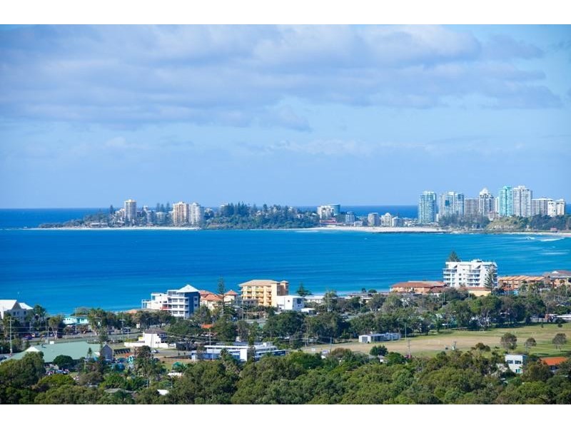 8 Illawarra Crt, Tugun QLD 4224