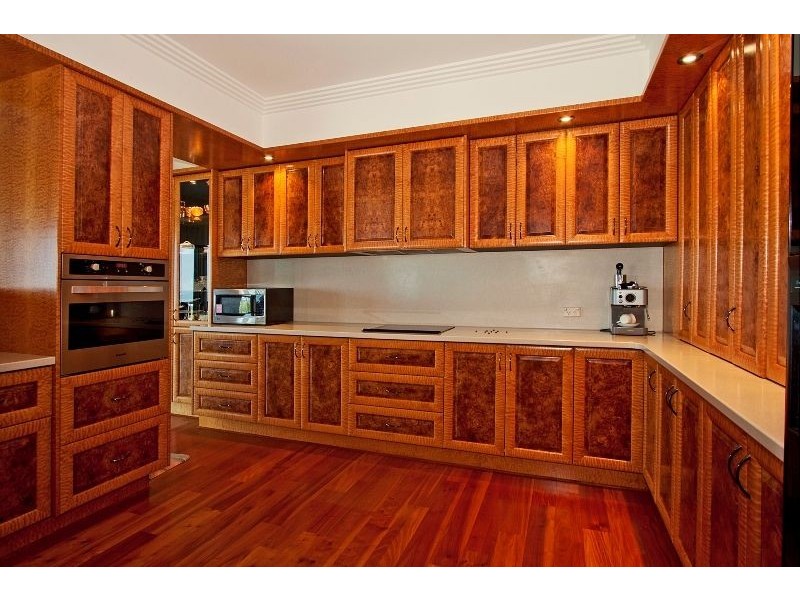 8 Illawarra Crt, Tugun QLD 4224
