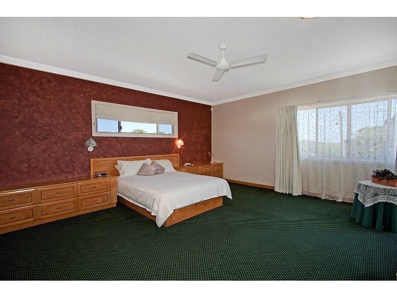 8 Illawarra Crt, Tugun QLD 4224