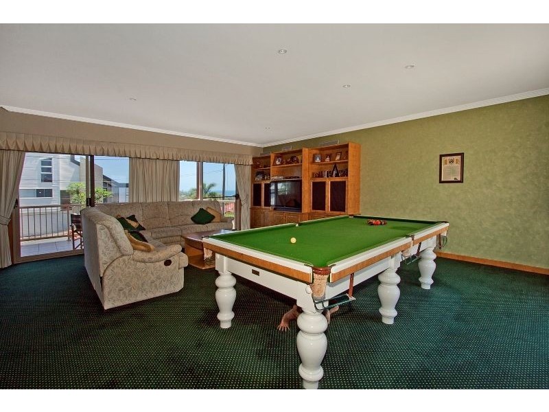 8 Illawarra Crt, Tugun QLD 4224