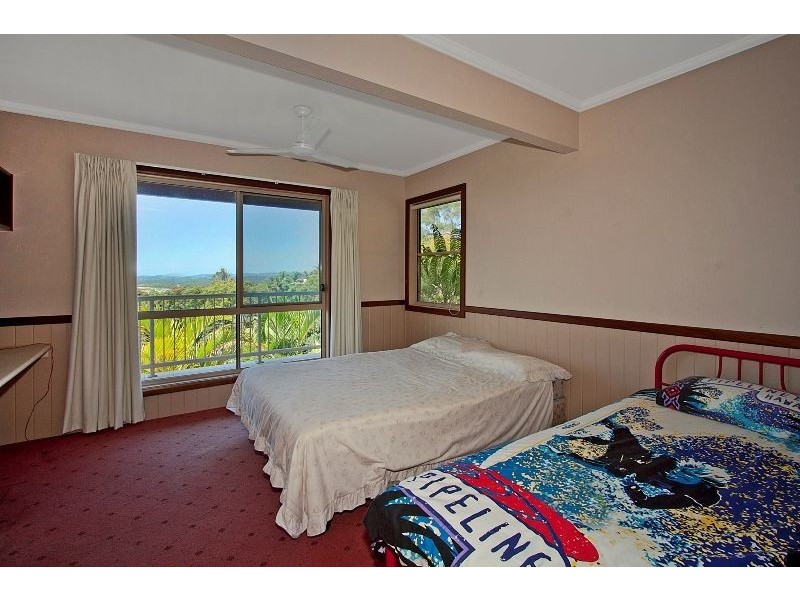 8 Illawarra Crt, Tugun QLD 4224