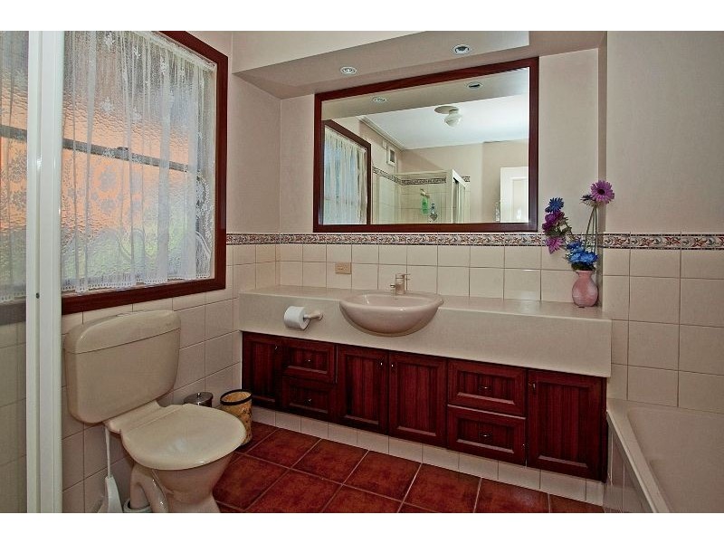8 Illawarra Crt, Tugun QLD 4224