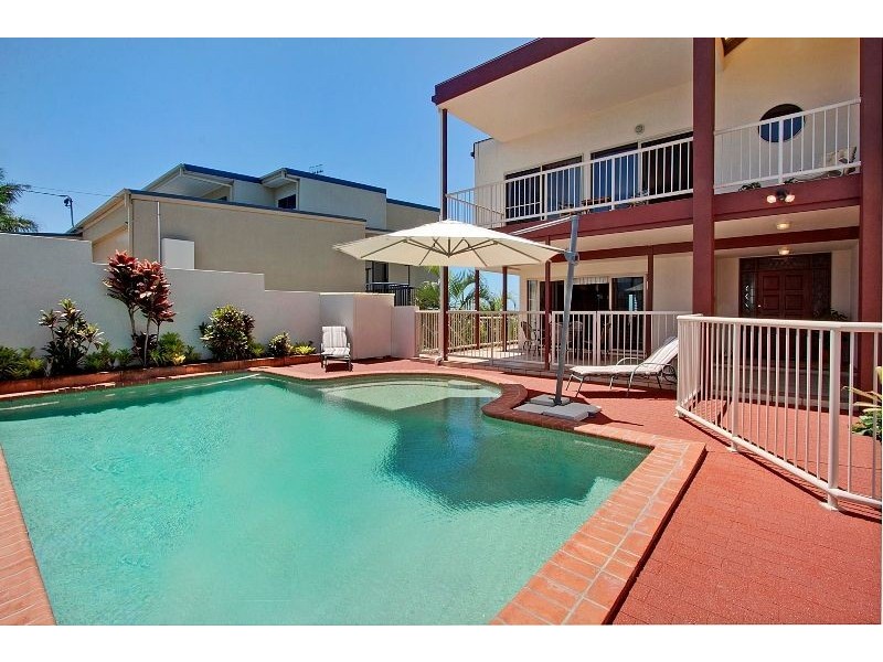 8 Illawarra Crt, Tugun QLD 4224