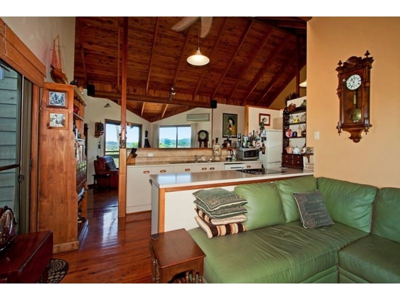 77 Lakeview Tce, Bilambil Heights NSW 2486