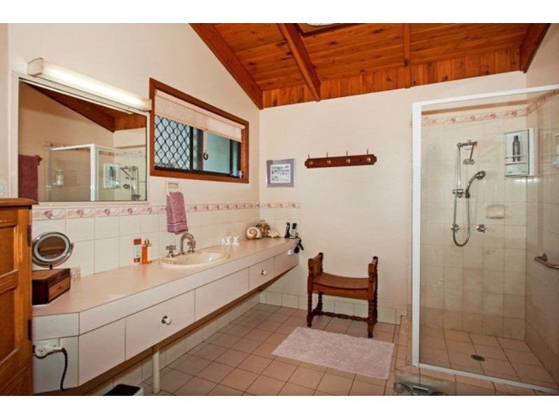 77 Lakeview Tce, Bilambil Heights NSW 2486