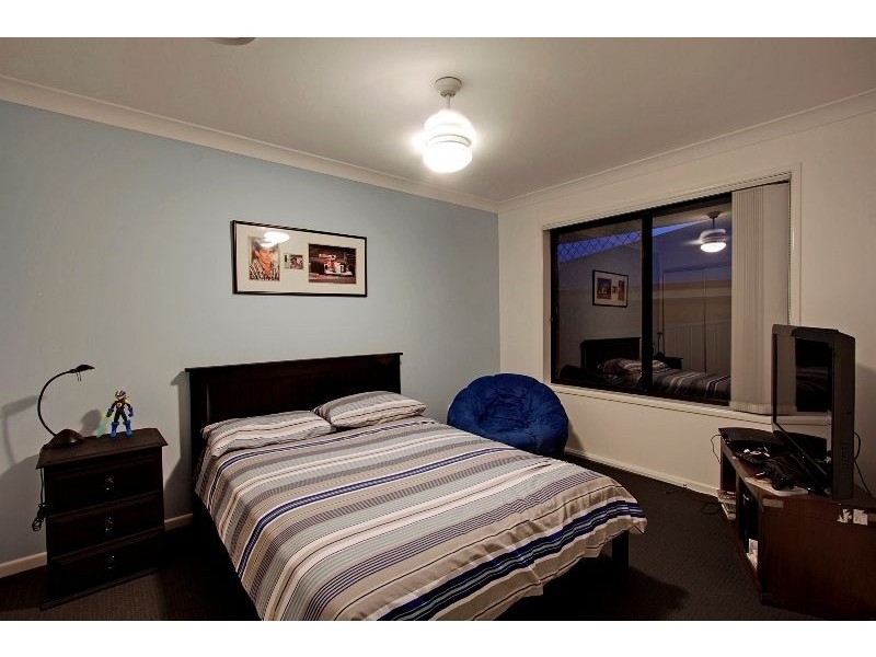 17 Buncrana Tce, Banora Point NSW 2486