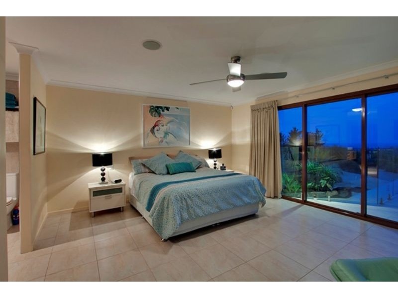 8 Sunnycrest Drive ‘Azure’, Terranora NSW 2486