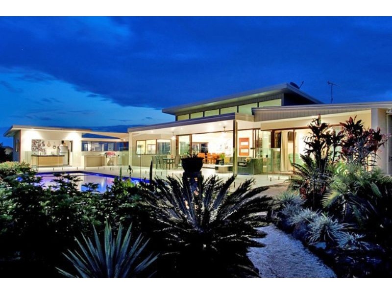 8 Sunnycrest Drive ‘Azure’, Terranora NSW 2486