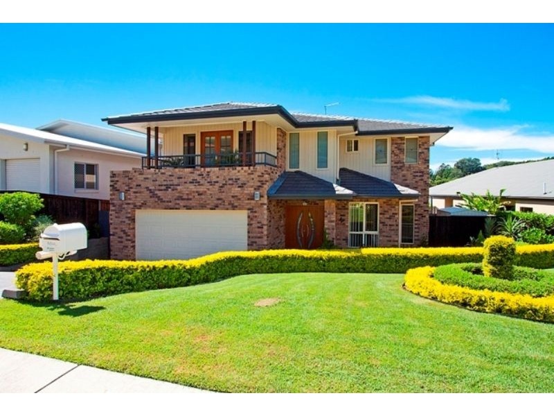 25 Buncrana Tce, Banora Point NSW 2486