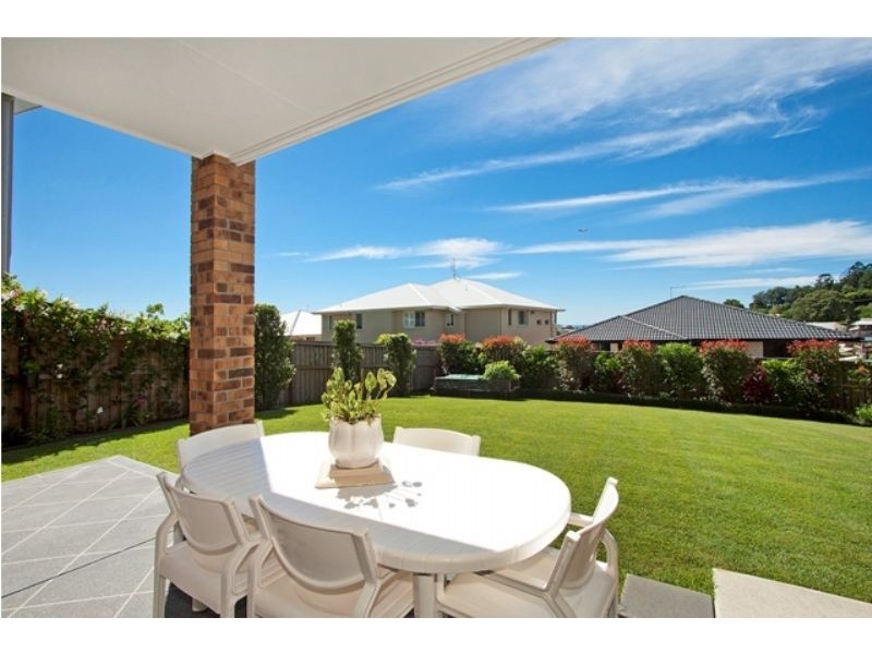 25 Buncrana Tce, Banora Point NSW 2486