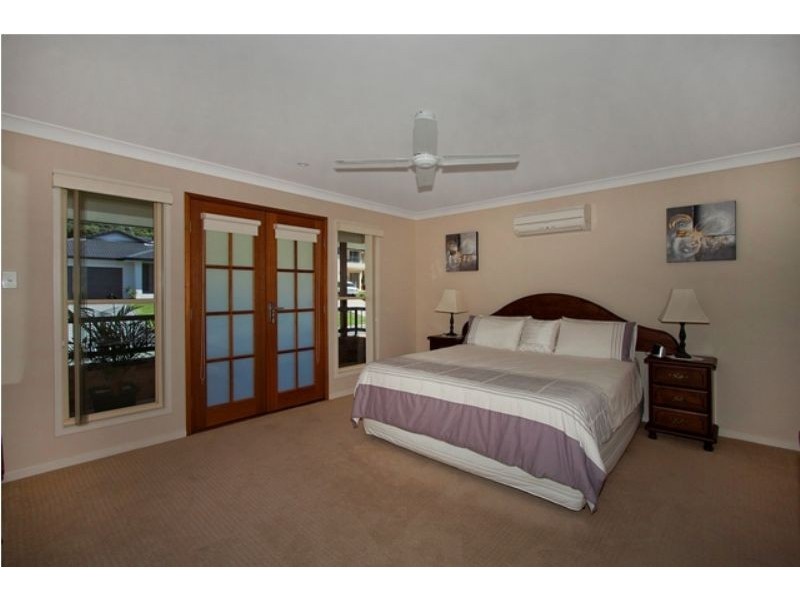 25 Buncrana Tce, Banora Point NSW 2486