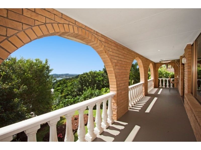 3 Peninsula Dr, Bilambil Heights NSW 2486