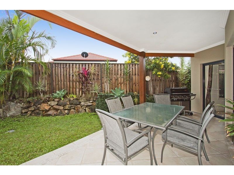 5 Alderney Ct, Varsity Lakes QLD 4227