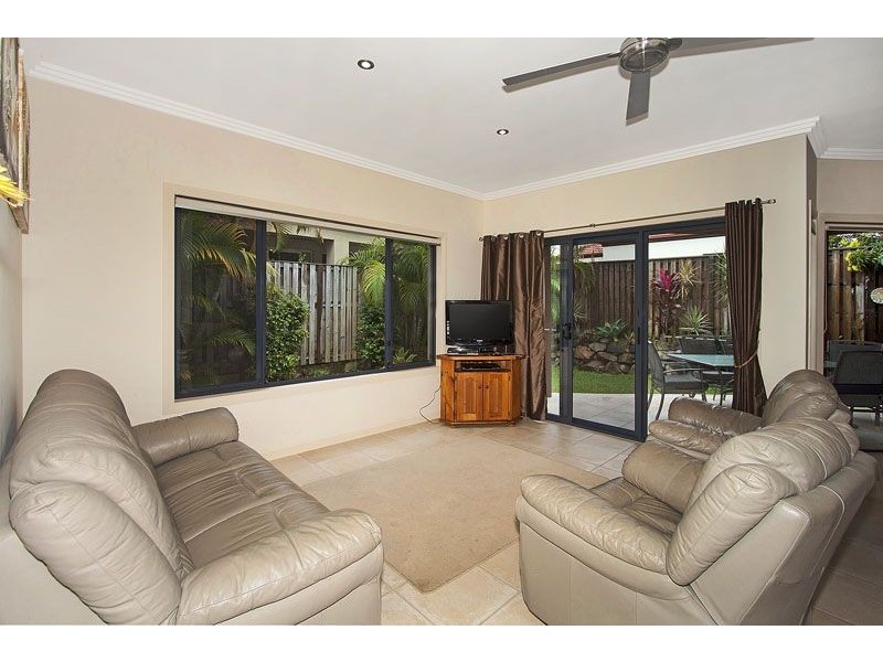 5 Alderney Ct, Varsity Lakes QLD 4227