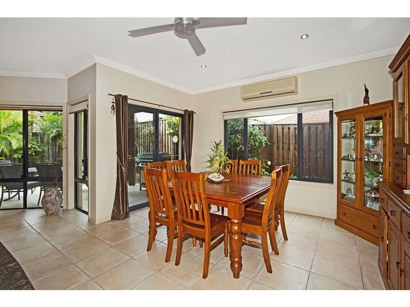 5 Alderney Ct, Varsity Lakes QLD 4227