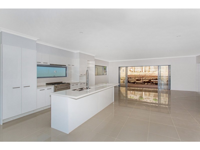 18 Donegal Crescent, Banora Point NSW 2486