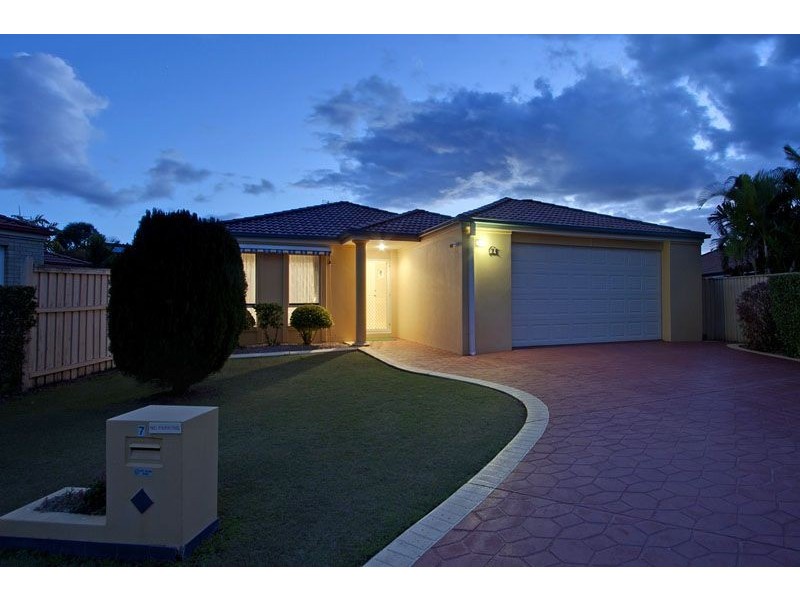 7 Kakadu Court, Banora Point NSW 2486