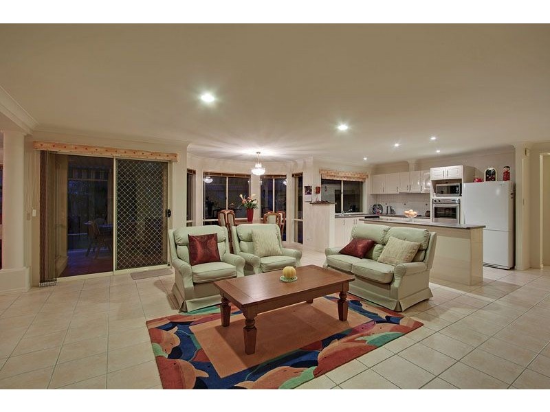 7 Kakadu Court, Banora Point NSW 2486