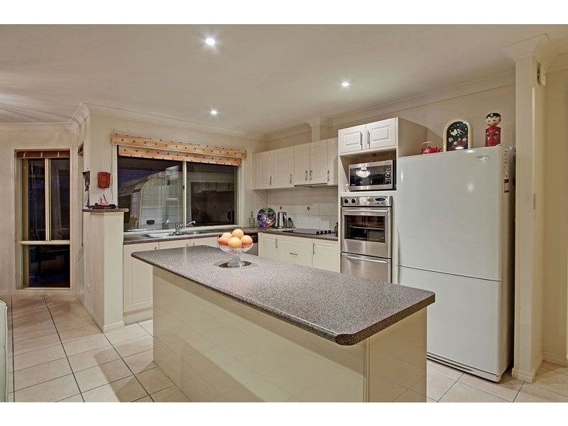 7 Kakadu Court, Banora Point NSW 2486