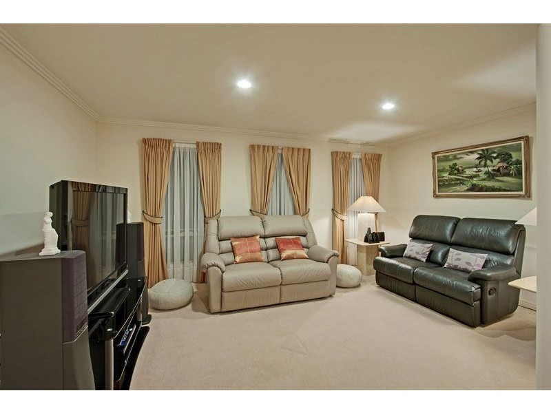 7 Kakadu Court, Banora Point NSW 2486