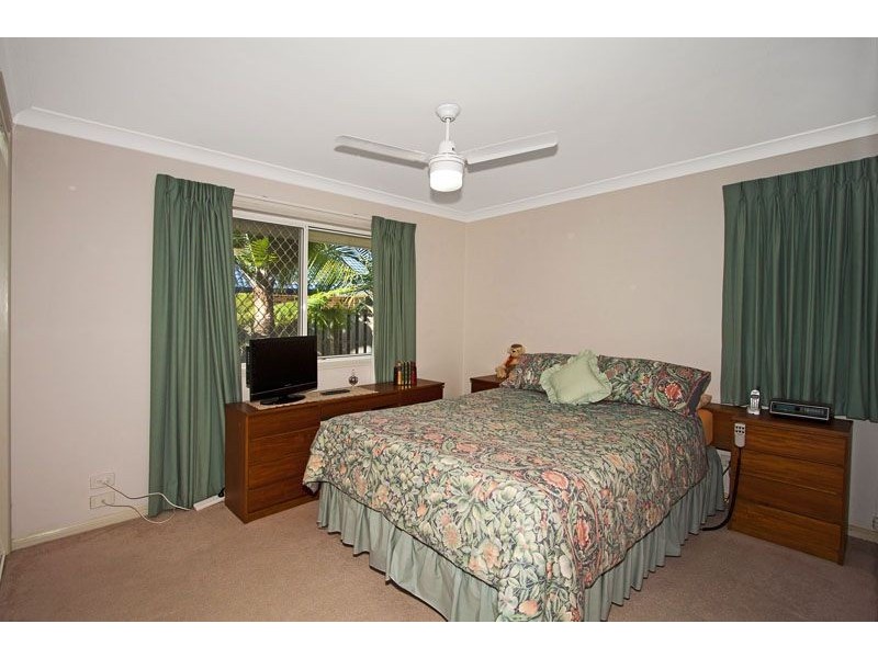 2 / 3  Fredrick Court, Varsity Lakes QLD 4227