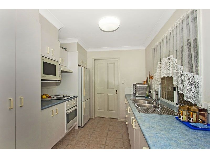 2 / 3  Fredrick Court, Varsity Lakes QLD 4227