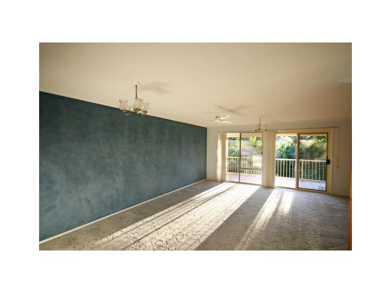 2 / 13 Parklands Place, Banora Point NSW 2486