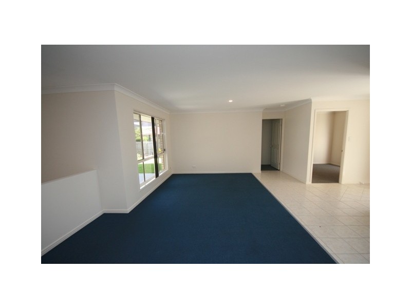 17 Riversdale Drive, Banora Point NSW 2486