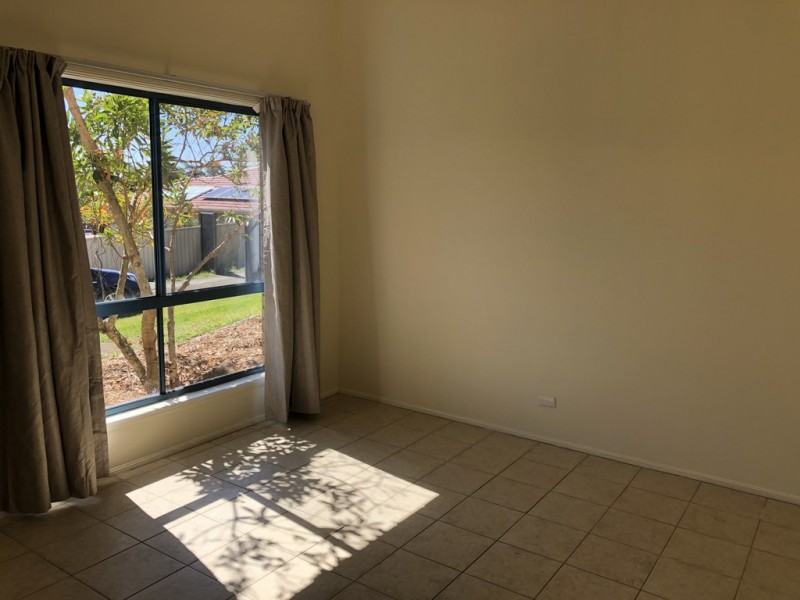 12 Firewheel Way, Banora Point NSW 2486