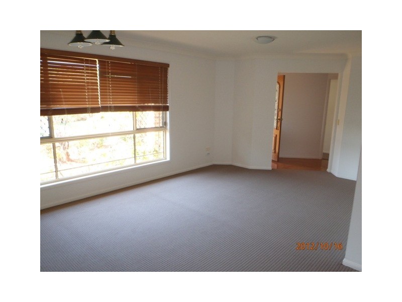 8 Shamrock Ave, Banora Point NSW 2486