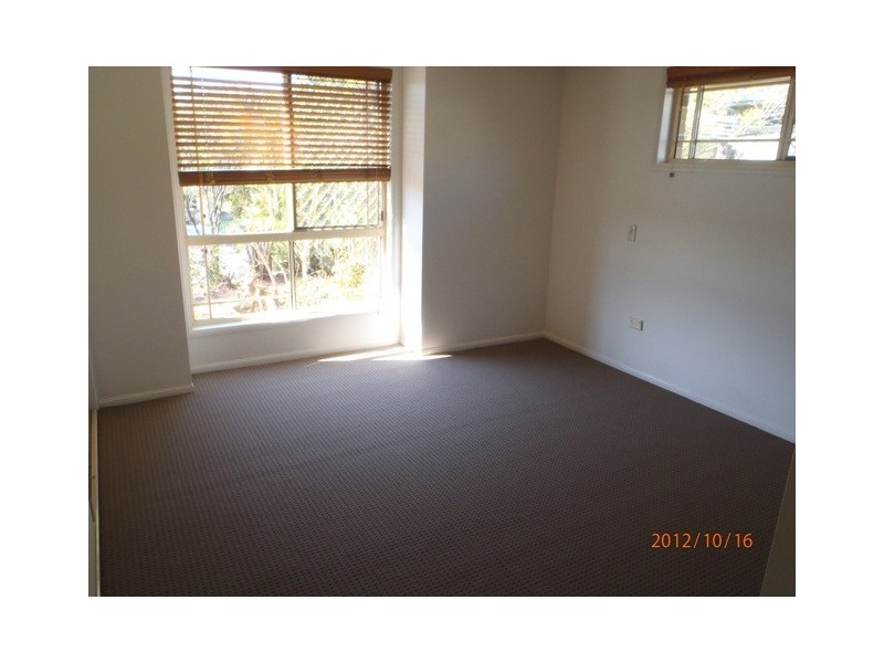 8 Shamrock Ave, Banora Point NSW 2486