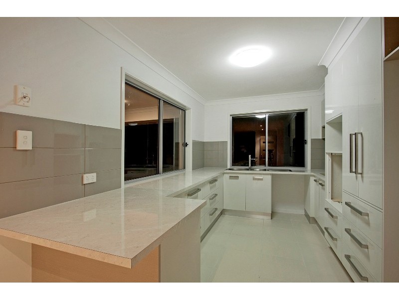 2 / 69 Newcastle Drive, Pottsville NSW 2489