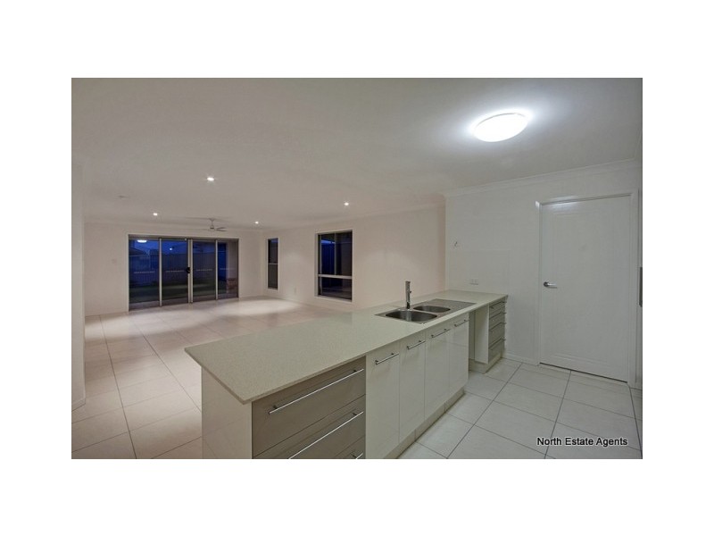 2 / 58 Newcastle Drive, Pottsville NSW 2489