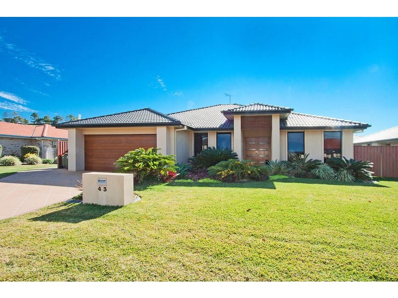 43 Franklin St, Banora Point NSW 2486