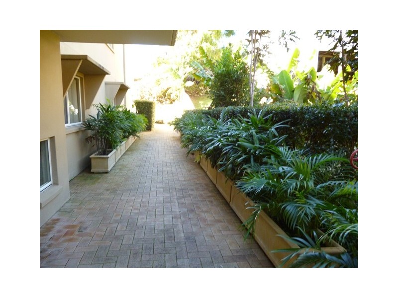 9 / 91 Mclean Street, Coolangatta QLD 4225