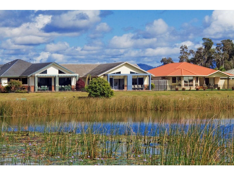 34 Winders Pl, Banora Point NSW 2486