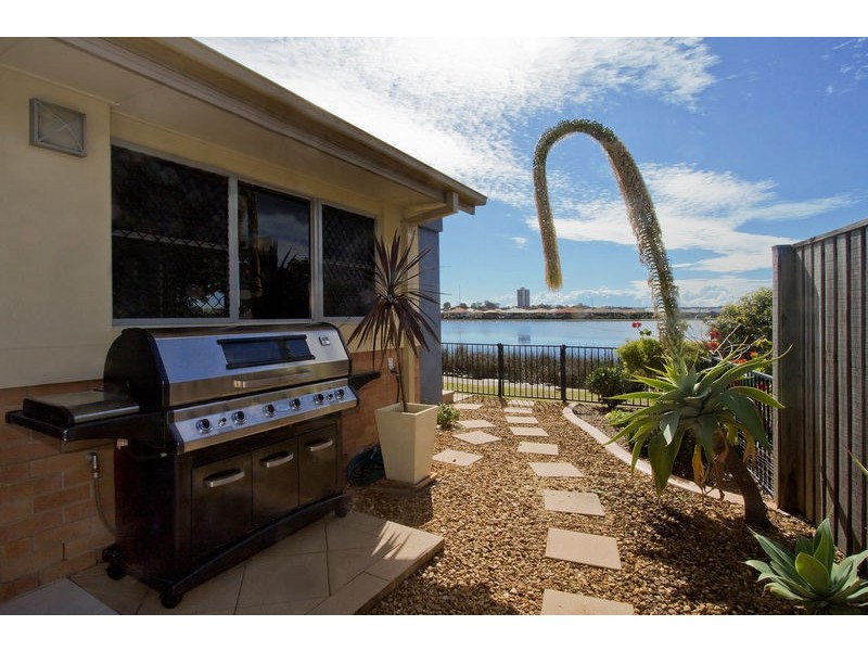 34 Winders Pl, Banora Point NSW 2486