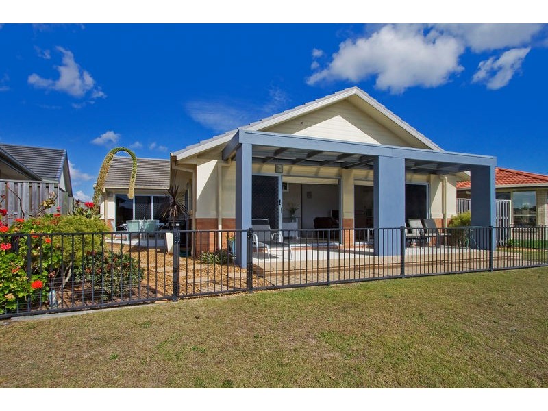 34 Winders Pl, Banora Point NSW 2486
