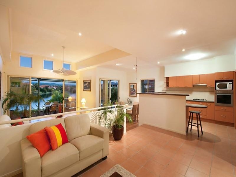 11 / 36-41 Beachcomber Ct, Burleigh Heads QLD 4220