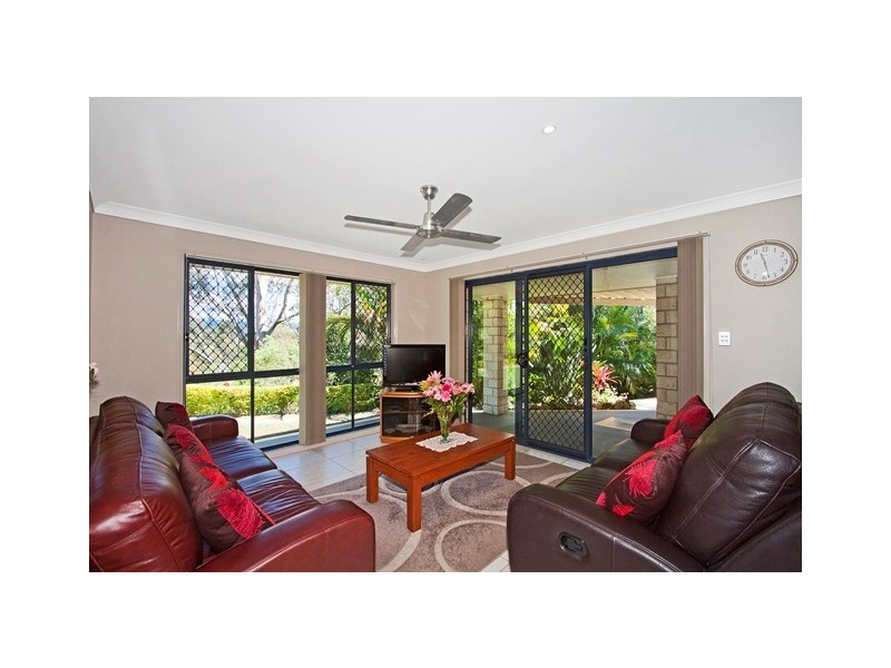 4 Wallowa Ct, Elanora QLD 4221
